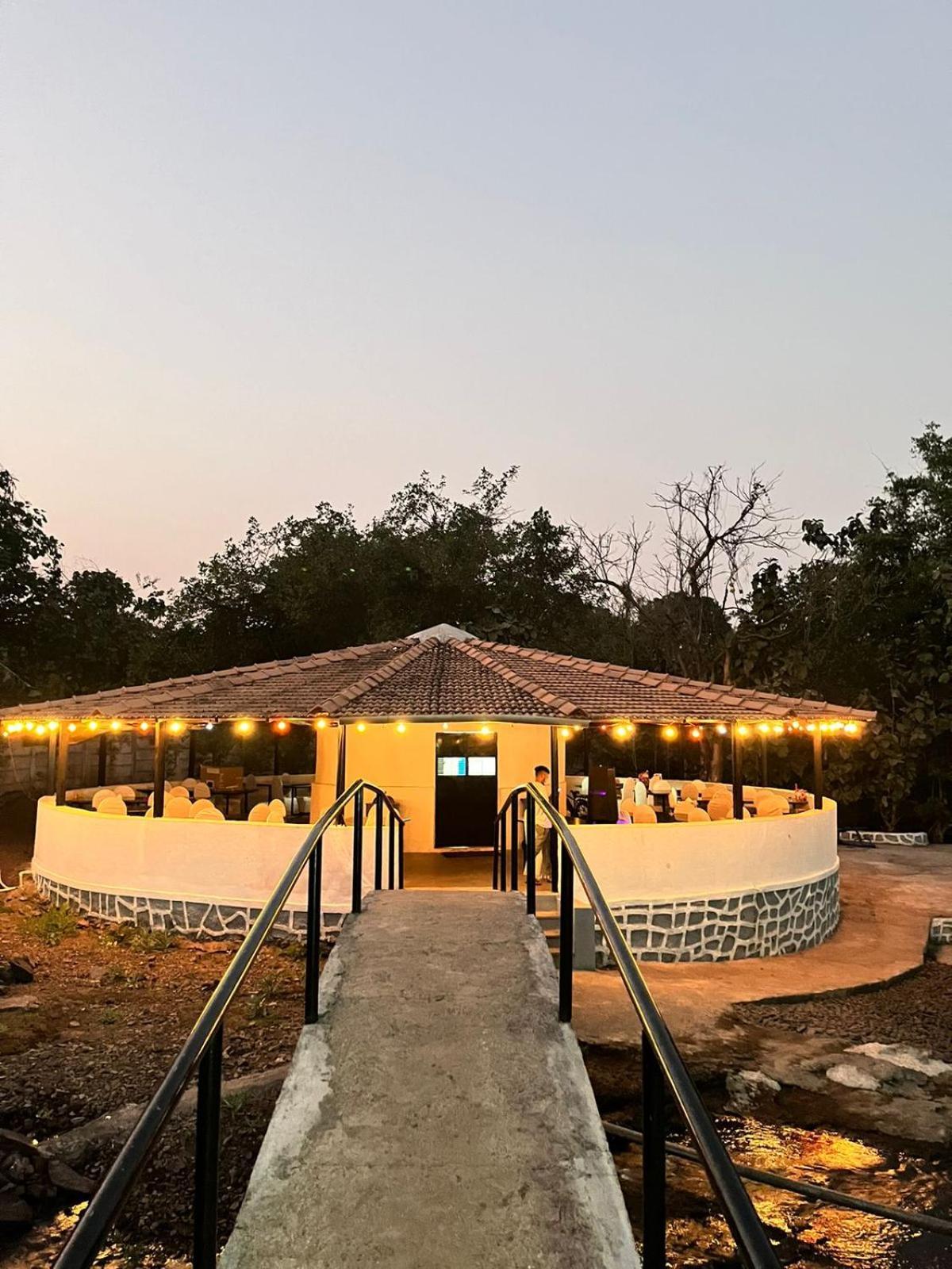 Grand Celebration Resort Neral Exterior foto