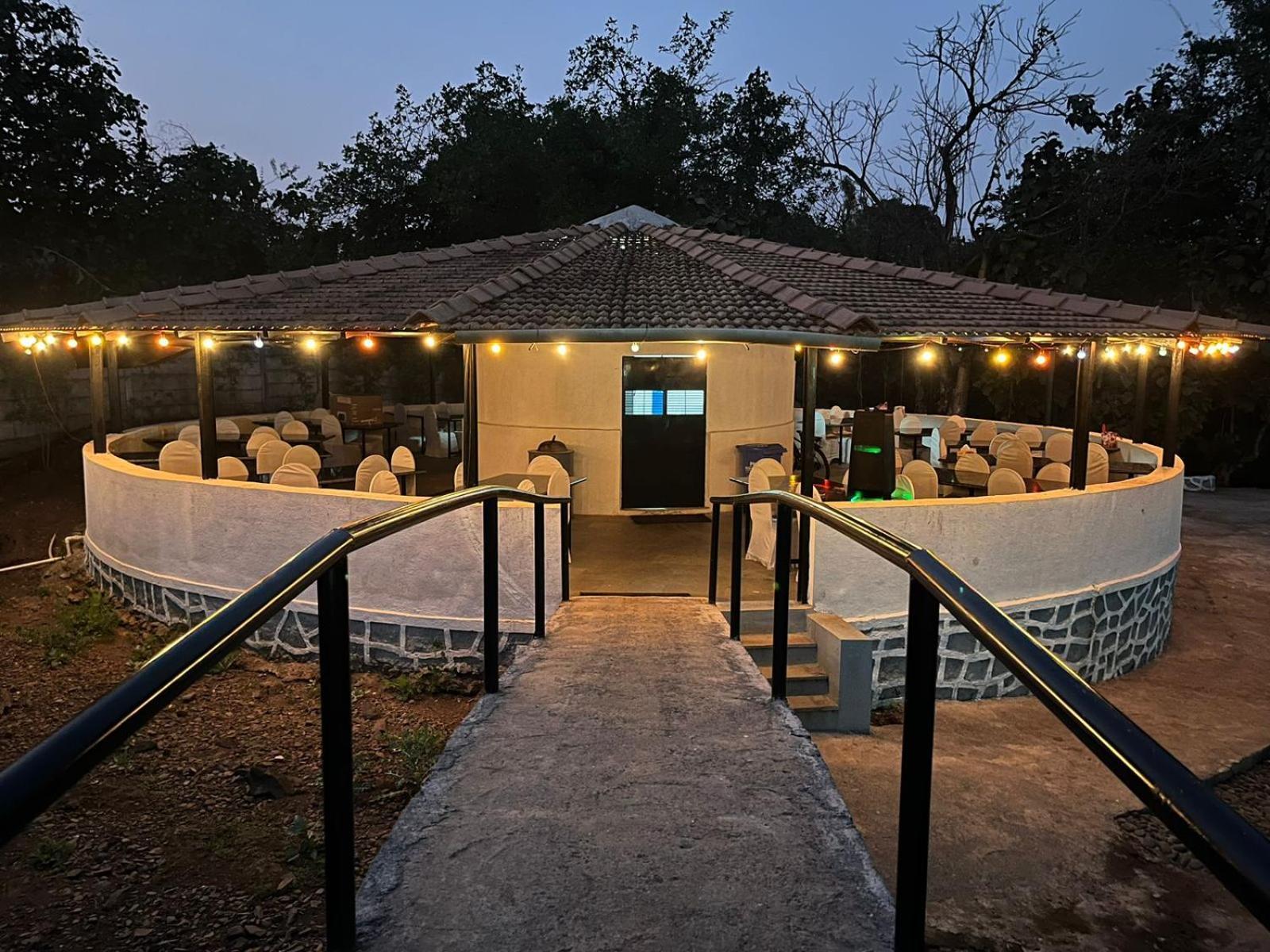 Grand Celebration Resort Neral Exterior foto